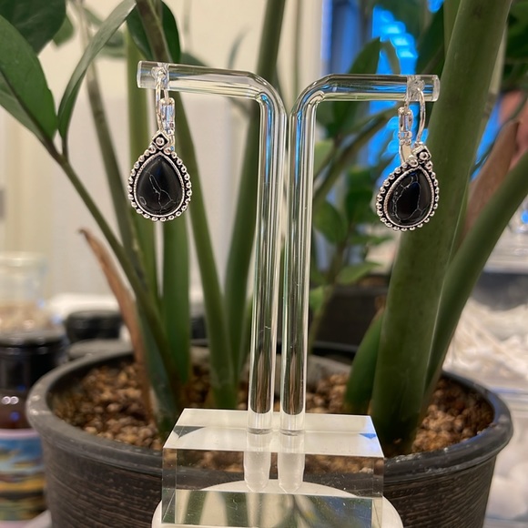 Black and white marble earrings- costume jewelry - Picture 2 of 5